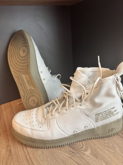 Jordan marimea 46
