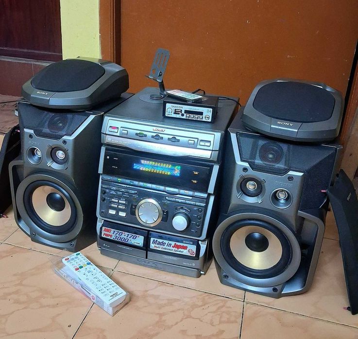 Музыкальный центр Sony