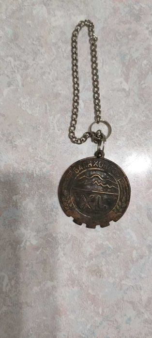 Значек б/у продам