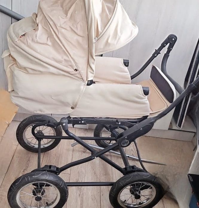 Продам детскую коляску