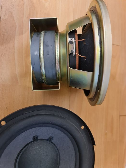 Difuzoare bass sony