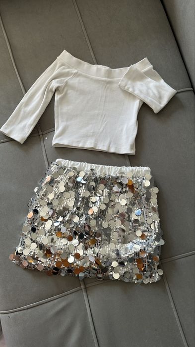 Продам джинсы на девочку 150 см