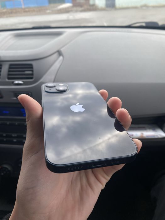 Iphone 13 в хорошем состоянии