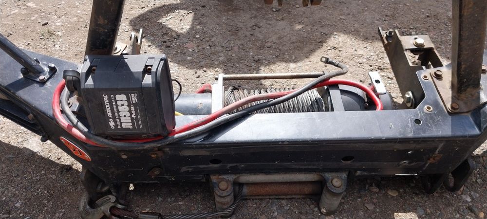 Отвал,бампер с лебёдкой