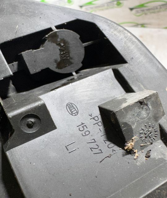 Soclu becuri lampa stop pe hayon stanga 159727 Opel Astra H