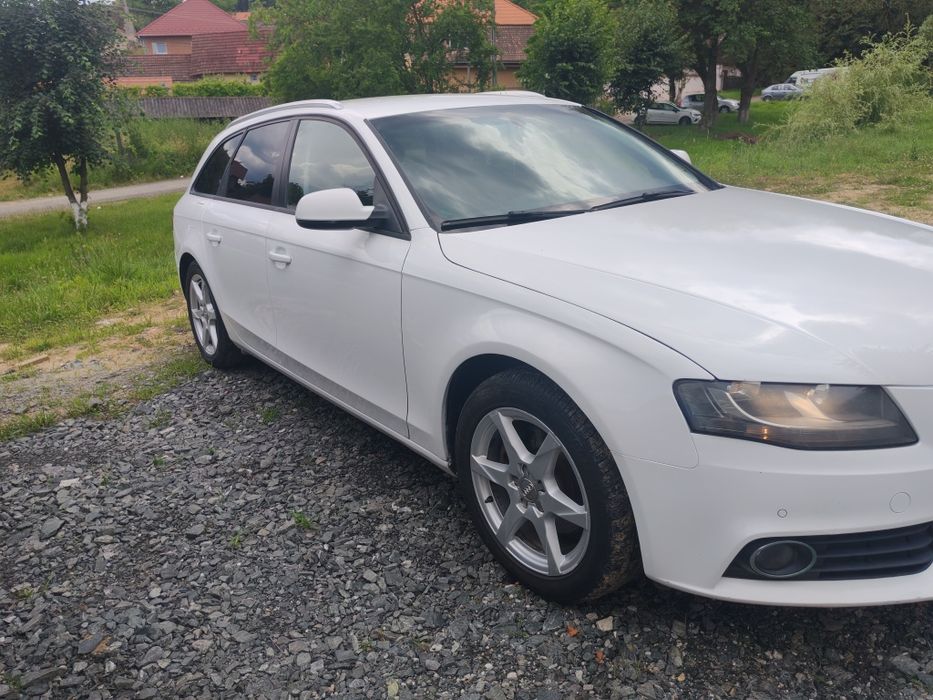 Vând Audi A4 B8.