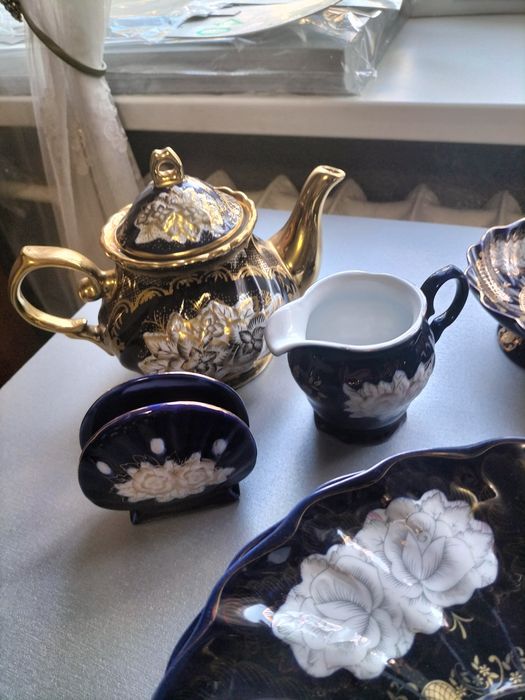 Продам сервиз кобальт,Мадонна бу