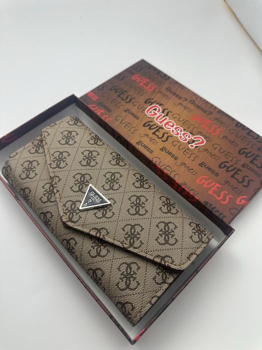Portofel dama Guess
