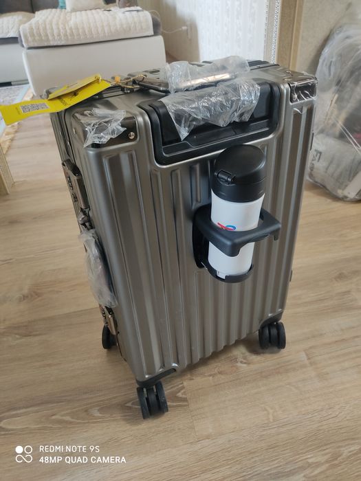 Чемодан новый качество супер