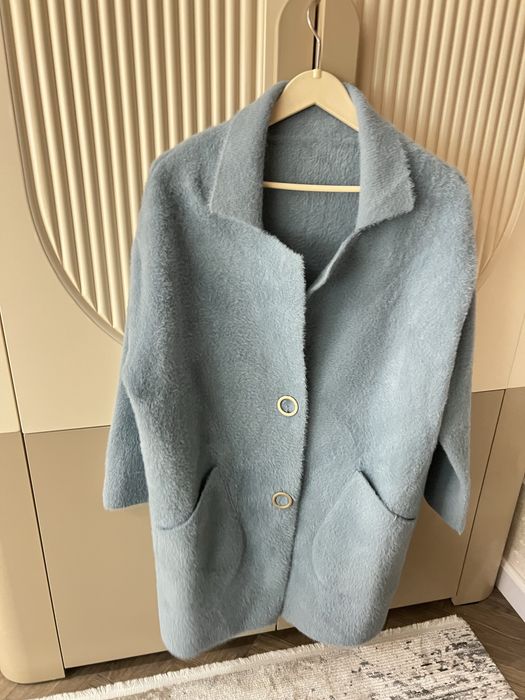 Новое пальто, теплое и красивое