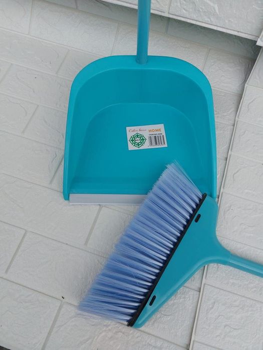Набор для уборки: совок и щетка- 1850