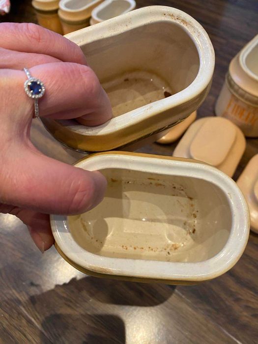 Комплект за подправки,сувенири,кърпички,престилки,конци за бродиране