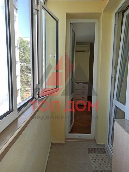 Дава се под наем Тристаен апартамент в Варна, Червен площад - 62 кв.м за 561 € - Снимка #13