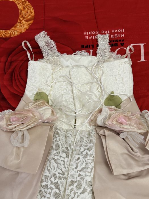 Бальное платье цвете Айвори