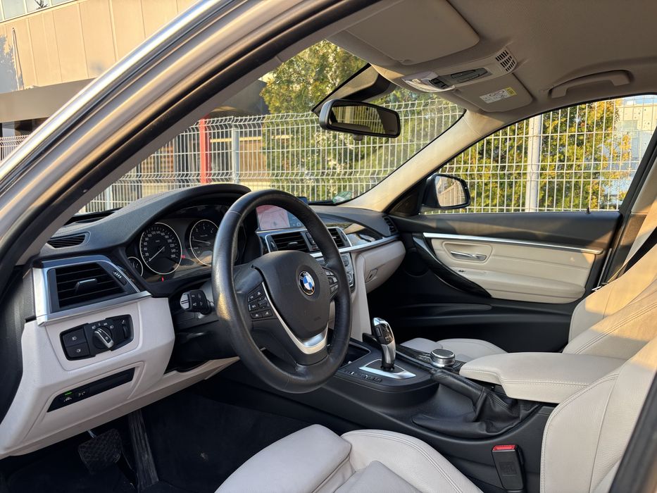 BMW Seria 3 F31 320d XDrive Touring LCI