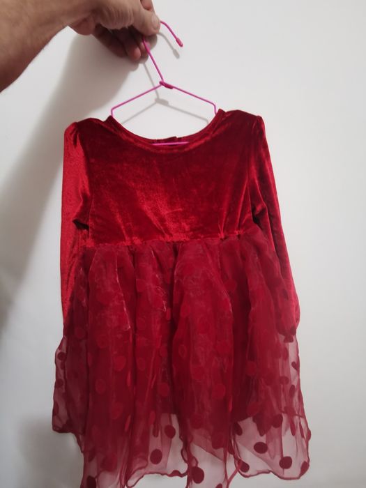 Rochiță pentru fetita