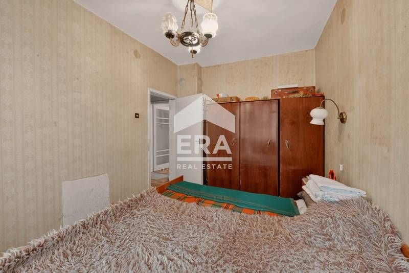 Продава се Четиристаен апартамент в Варна, Гръцка махала - 105 кв.м за 2562 €/кв.м - Снимка #7
