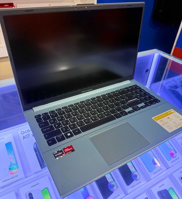 Ноутбук Asus Vivobook 15.6" IPS, RYZEN 5-7520U, DDR5 16 GB, SSD 512 GB
