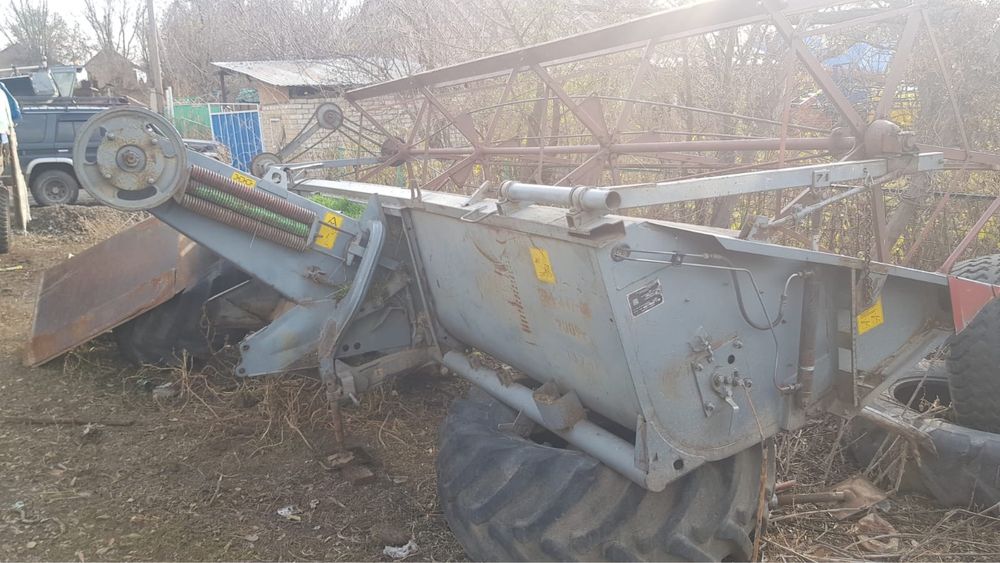 Продам комбайн нива эфект