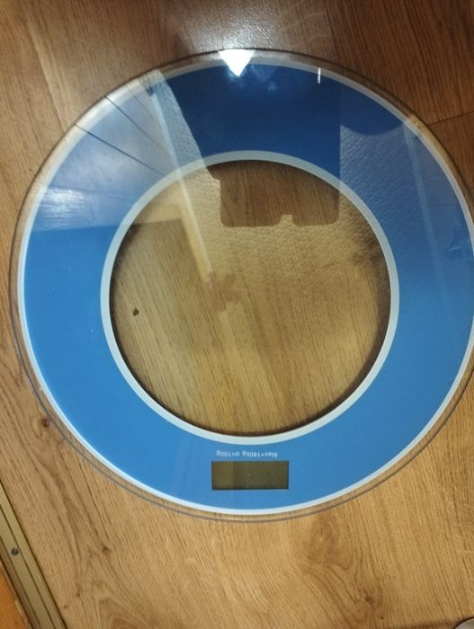 Продам весы напольные