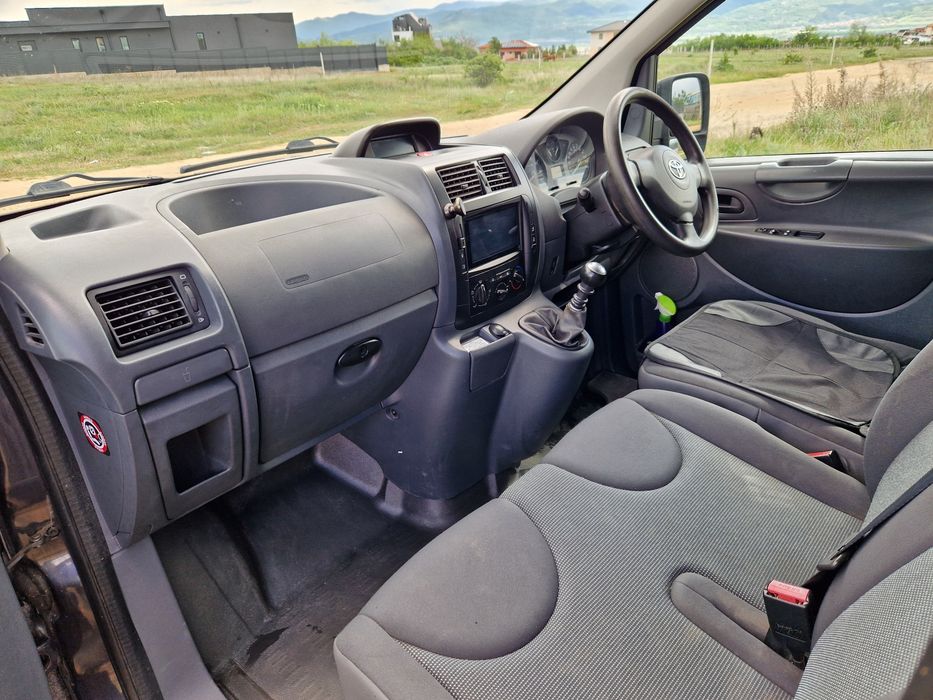 Продавам toyota proace телефон 0898502777