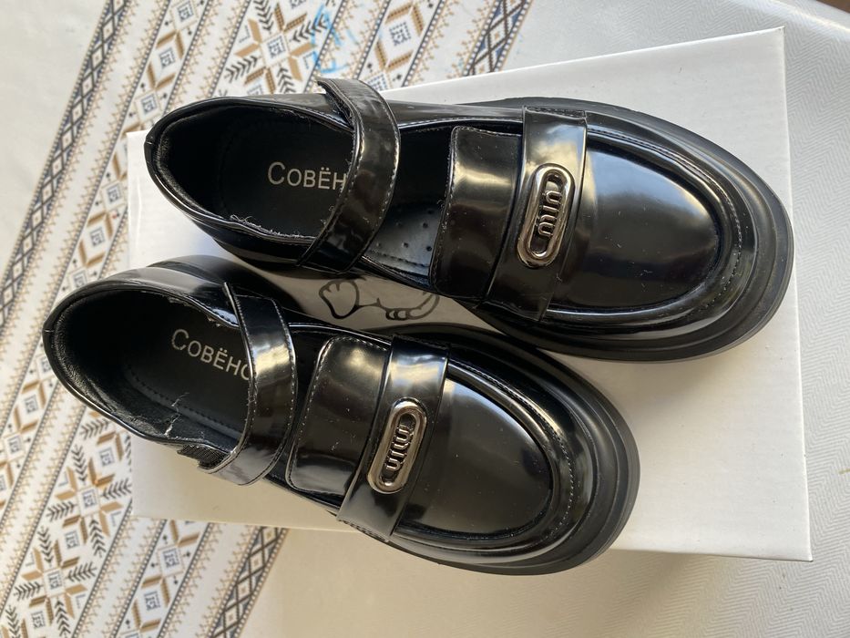 Туфли для девочки 30 р