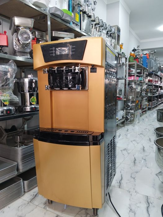 Frezer muzqaymoq aparat marojniy tayyorlangan uskuna