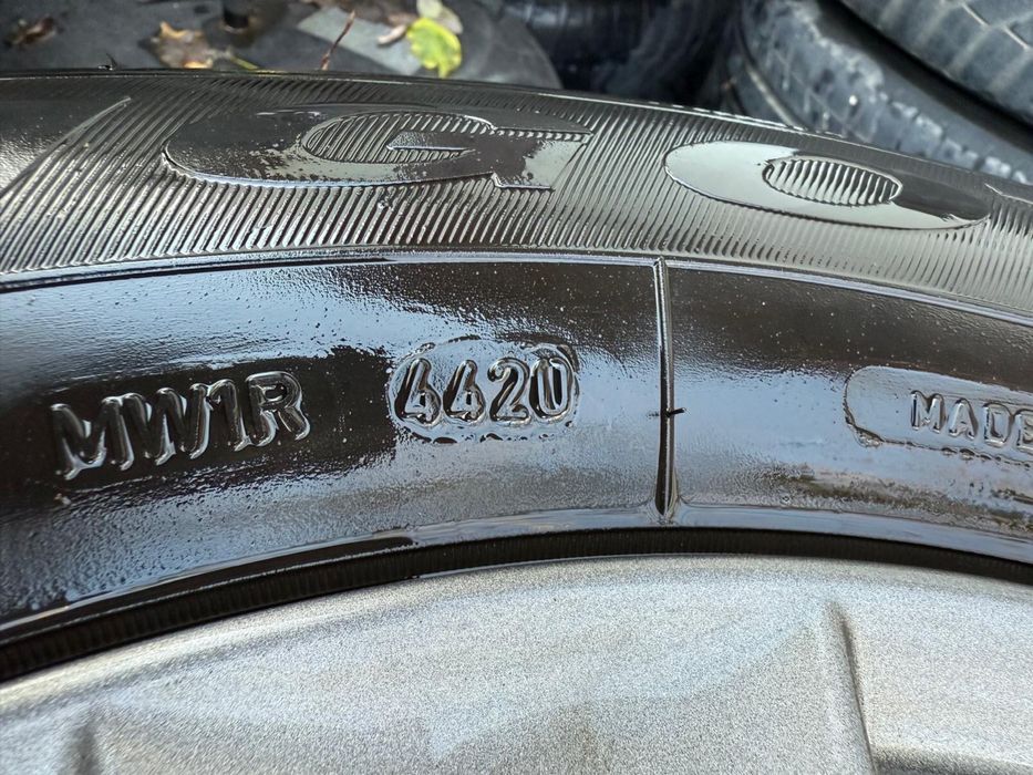 Jante Cauciucuri de Iarna Roti Dacia Duster 215 65 R16