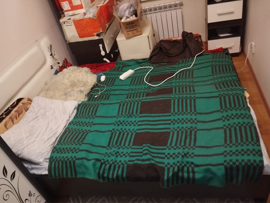 Продается кровать двухспальная