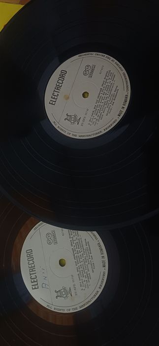 Vinyl Ion Dolanescu - romante si cantece de petrecereVand album Vinyl Ion Dolanescu - romante si cantece de petrecere.

Detin mai multe vinyluri la va