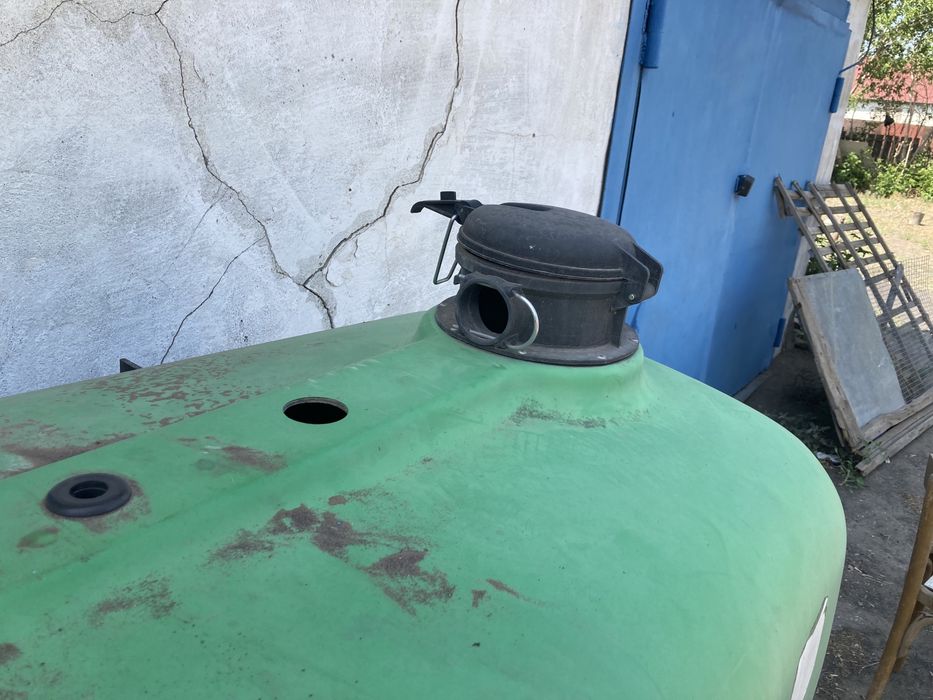 Продам бочку (емкость)