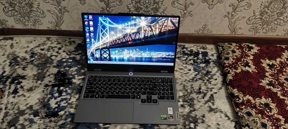 Noutbuk Lenovo LQQ