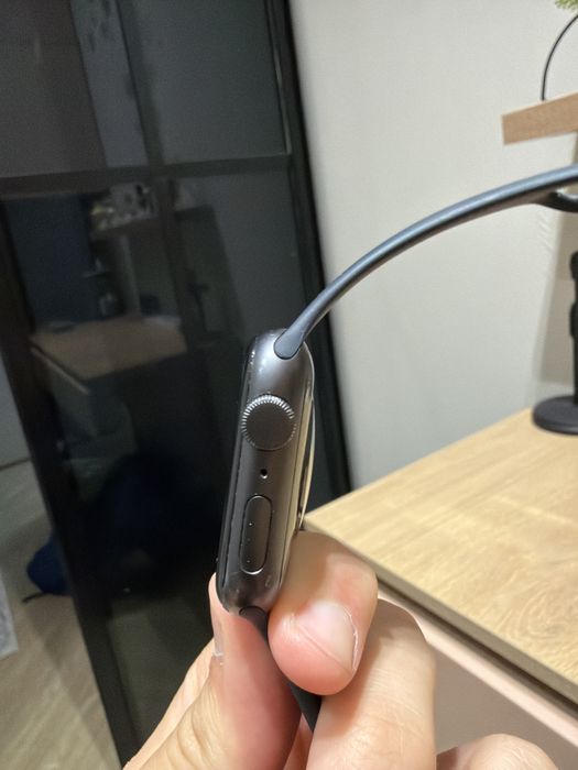 Apple watch SE срочно продаю