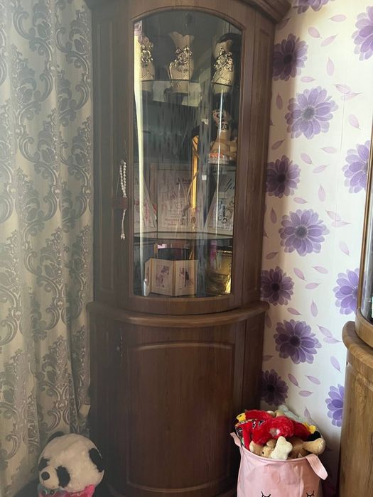 Продаю мебель от Keng Makon из настоящего дерева