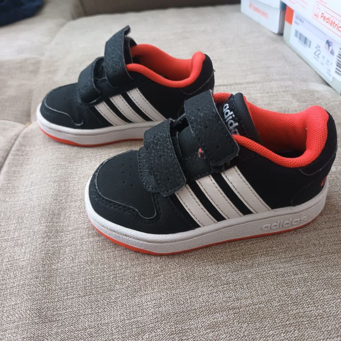 Маратонки и сандали 22, 23 номер