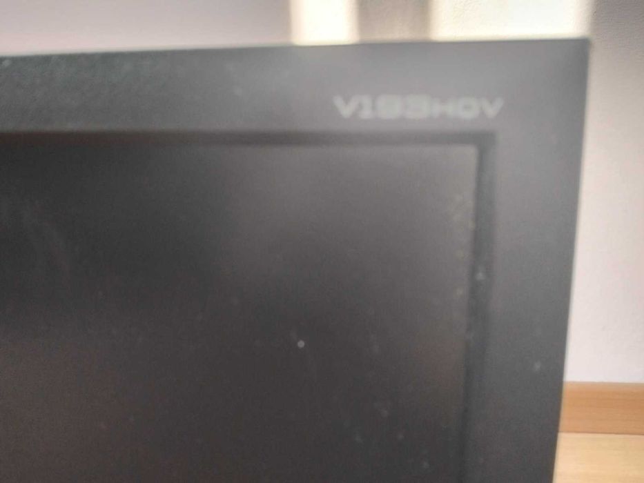 Продавам Монитор