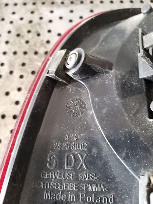 Stop tripla lampa dreapta vw touareg 7l 28258002