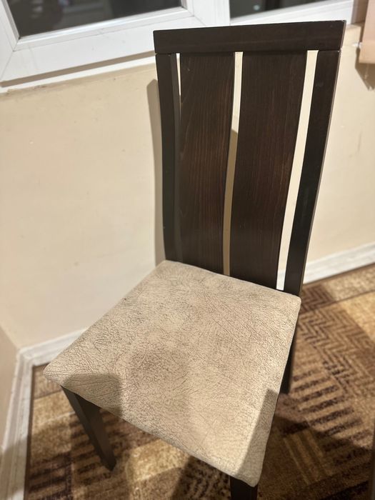 Трапезна/куненска маса масив разтегателна + 4 стола