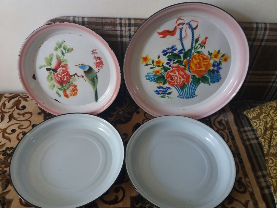 Продам блюда эмалированные