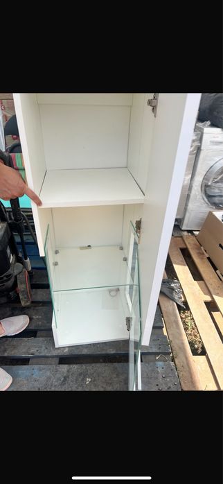 4 bucati dulapuri / stare buna / cu leduri functionabile
