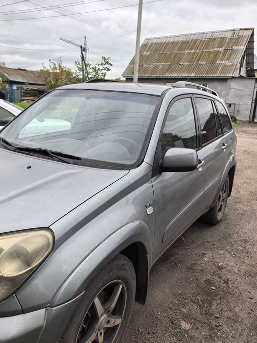 Тойота раф4 2004г.