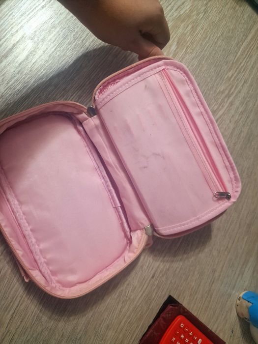 Розовый пенал для девочек