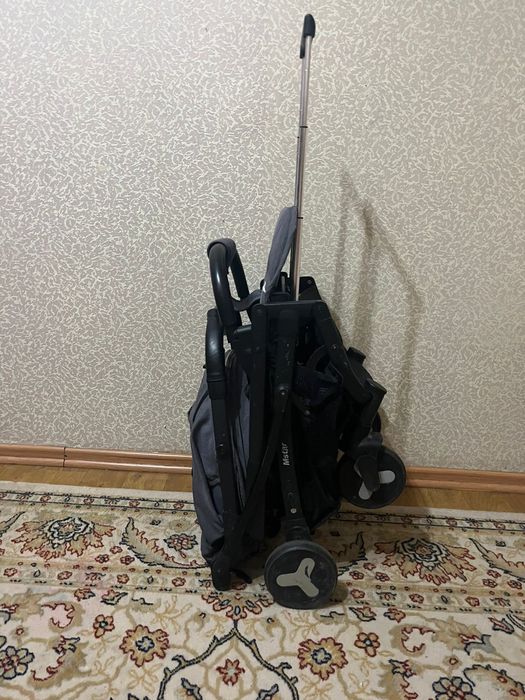 Продам прогулочную коляску