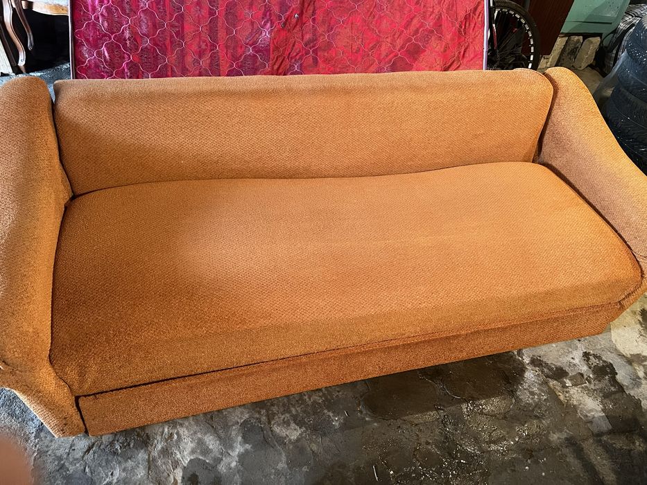 Срочно продается раскладной диван