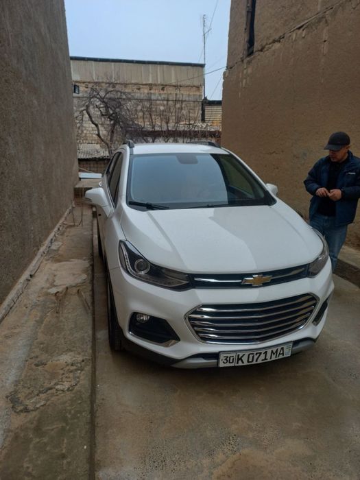 Tracker 1 full pozicia