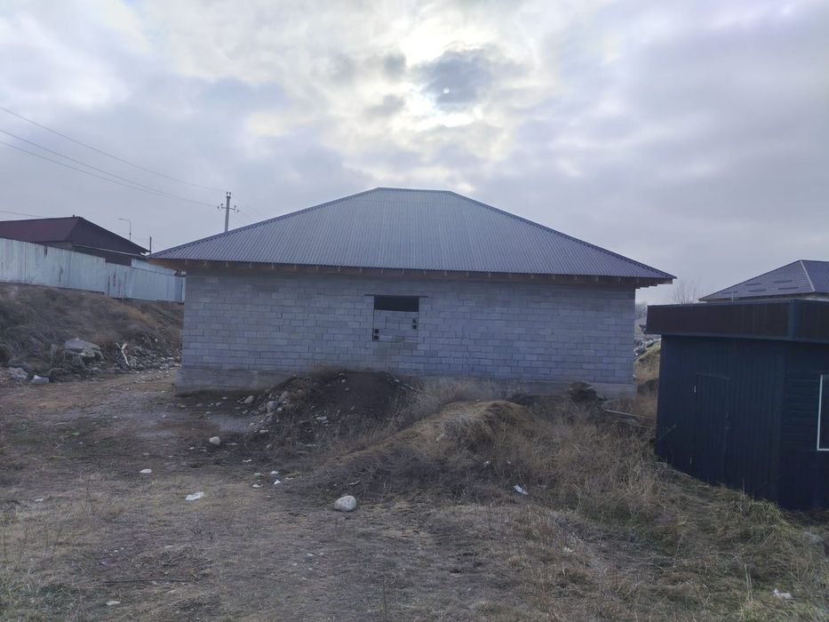 Бацсеркеге де бітпеген үй