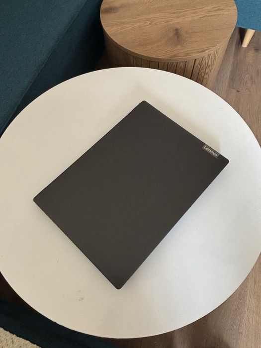 Lenovo 14 inch• i3 10Th gen• 8Gb ram DDR4• SSD Nou