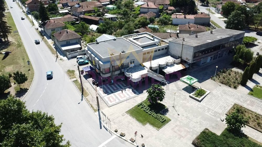 Продава се Магазин в с. Гроздьово, Област Варна - 985 кв.м за 102 €/кв.м - Снимка #4