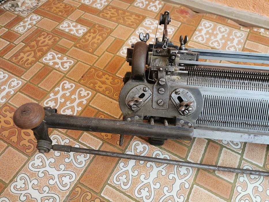 Плетачна машина за ръчно плетене