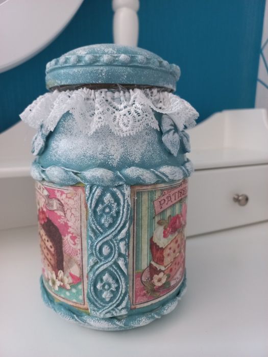 Ръчно декориран стъклен буркан